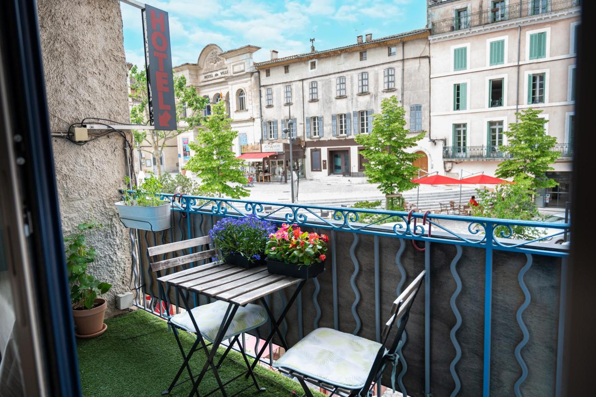 Le Palais, Hotel - Restaurant Апт Экстерьер фото